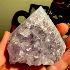 Beautiful amethyst agate point